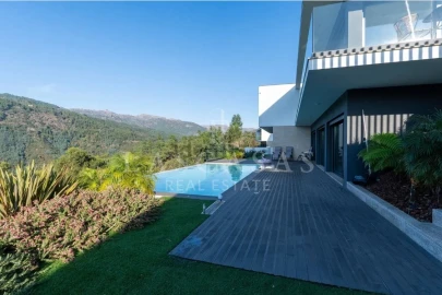 Moradia T4 para Venda em Louredo