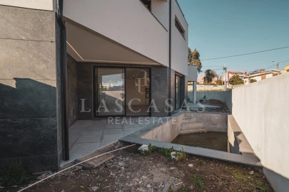 Moradia T5 para Venda em Madalena