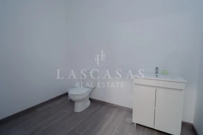 Armazém para Venda em Frazão Arreigada