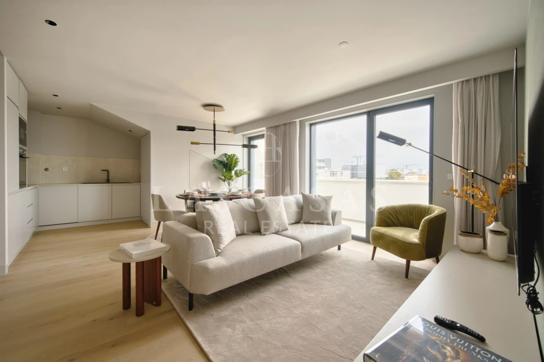 Apartamento T2 para Venda em Avenidas Novas Foto 2
