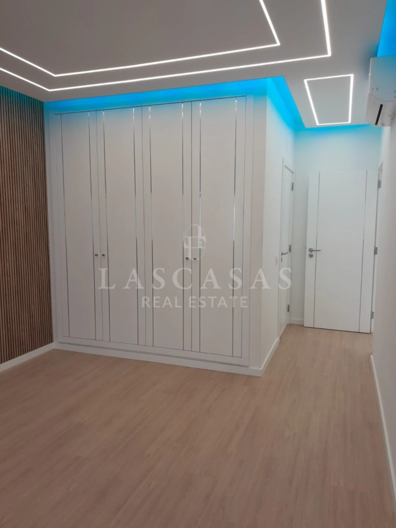 Apartamento T3 para Venda em Quarteira Foto 10