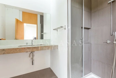 Moradia T4 para Venda em Queluz e Belas