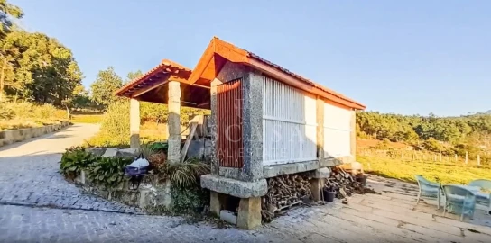 Moradia T5 para Venda em Gestaço