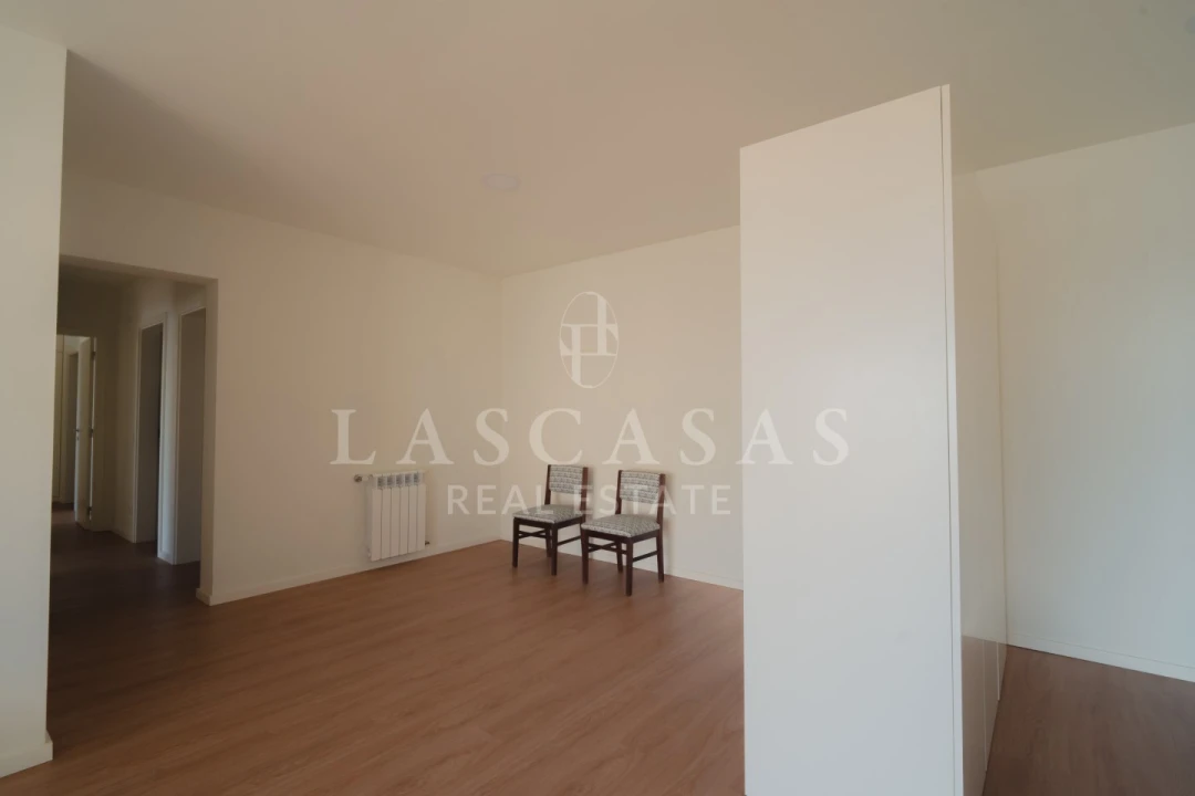 Apartamento T3 para Venda em Campanhã Foto 4