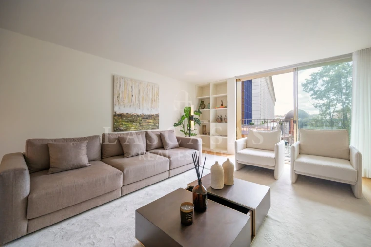 Apartamento T3 para Venda em Areeiro Foto 3