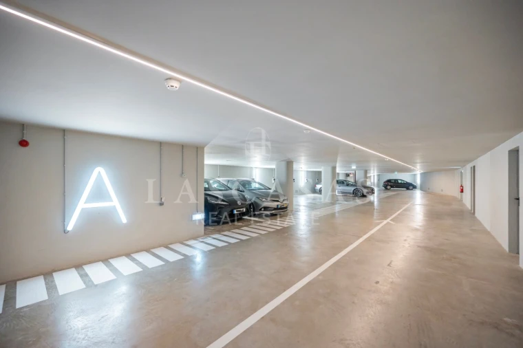 Apartamento T3 para Venda em Areeiro Foto 35
