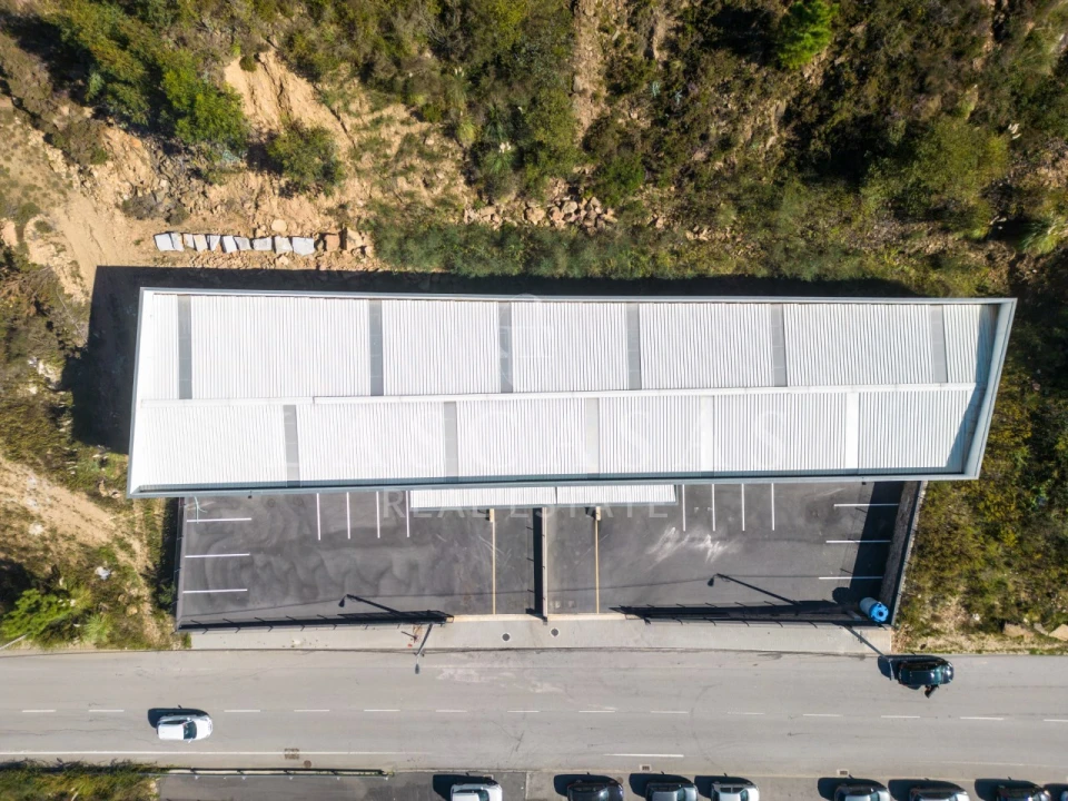 Armazém para Arrendamento em Rebordosa Foto 2
