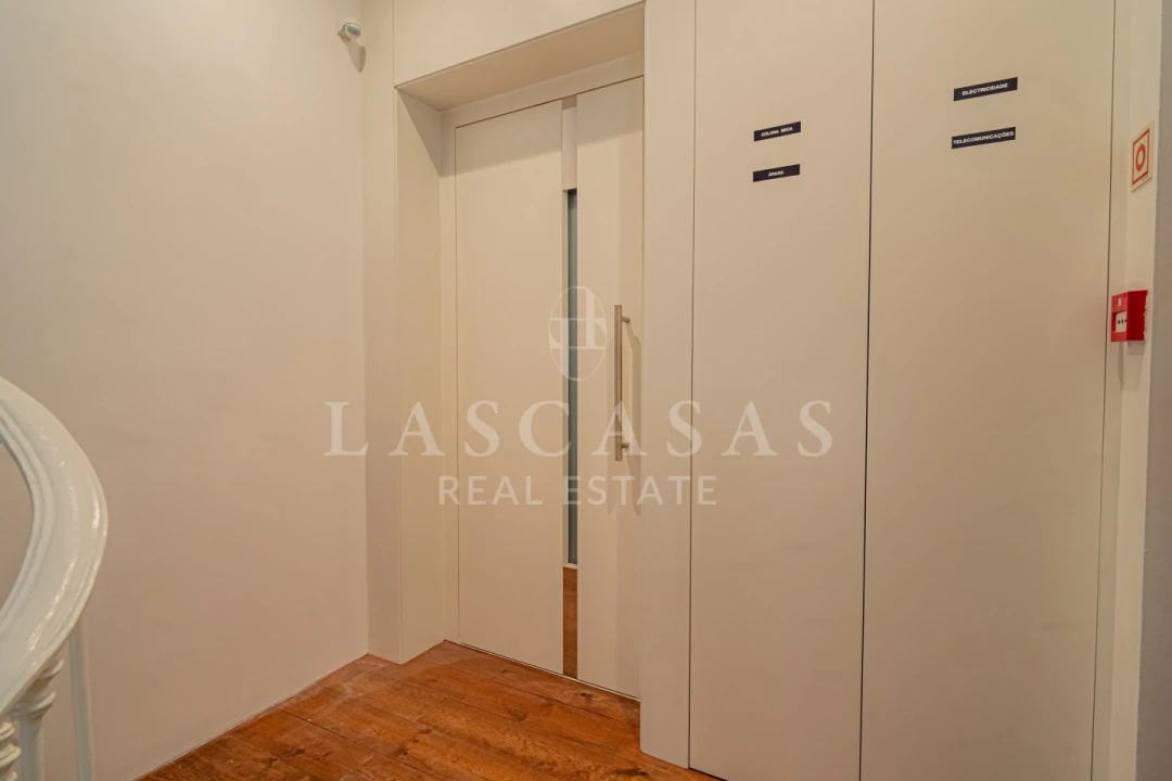 Apartamento T2 para Venda em Arroios Foto 9