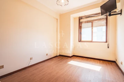 Apartamento T3 para Venda em Póvoa de Varzim, Beiriz e Argivai