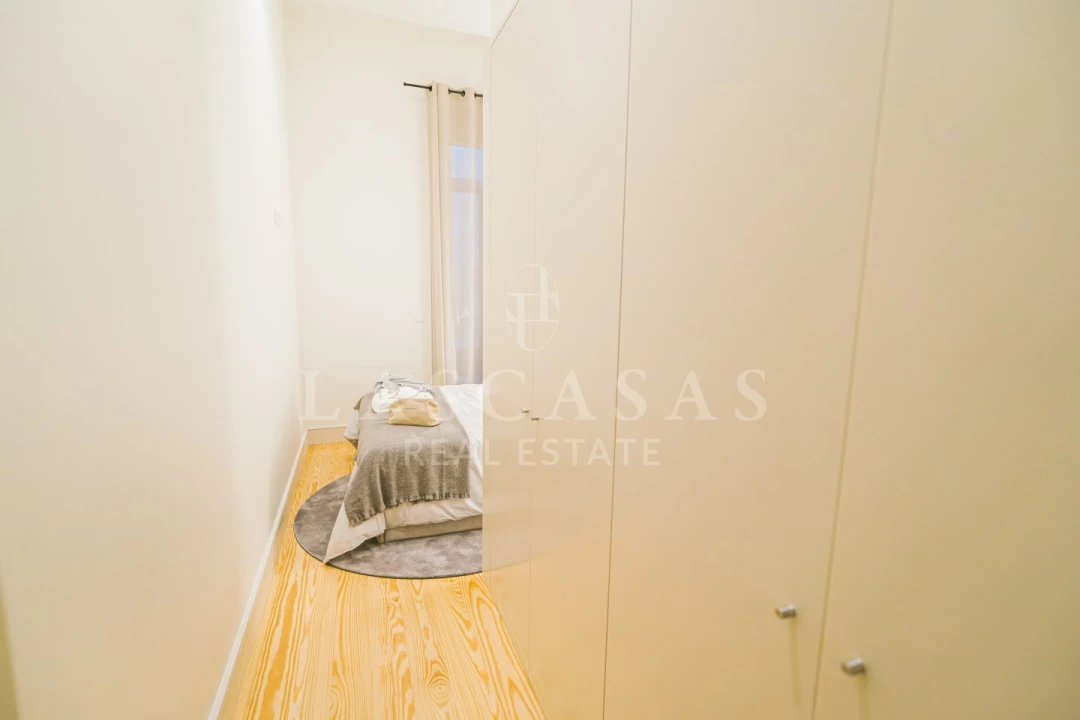 Apartamento T2 para Venda em Cedofeita, Santo Ildefonso, Sé, Miragaia, São Nicolau e Vitória Foto 15