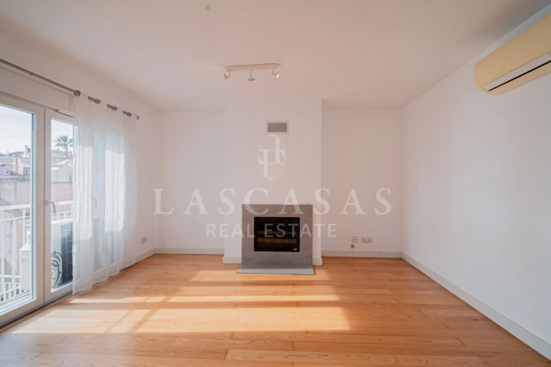 Apartamento T2 para Venda em Santo António Foto 13