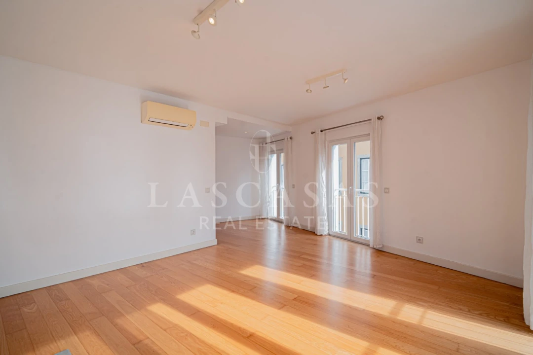 Apartamento T2 para Venda em Santo António Foto 3