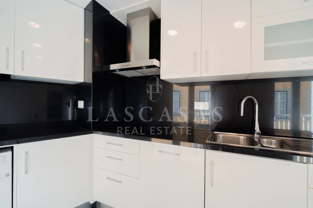 Apartamento T2 para Venda em Santo António Foto 18