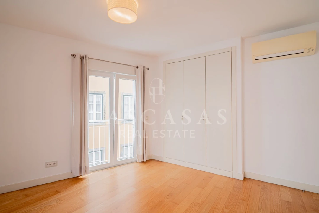 Apartamento T2 para Venda em Santo António Foto 23