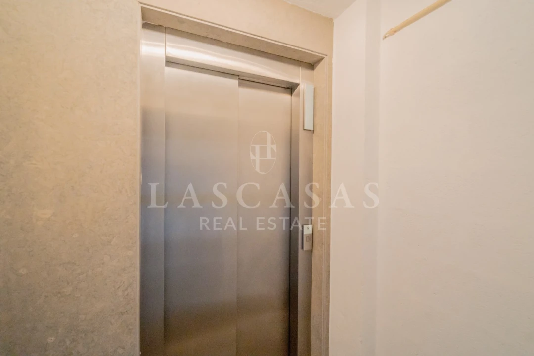 Apartamento T2 para Venda em Santo António Foto 27
