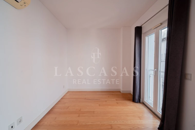 Apartamento T2 para Venda em Santo António Foto 4
