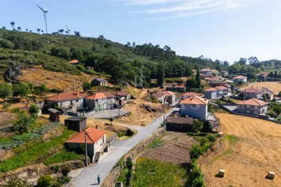 Moradia T3 para Venda em Basto (São Clemente)