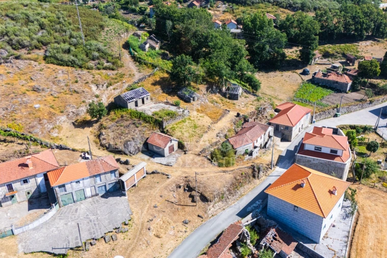 Moradia T3 para Venda em Basto (São Clemente) Foto 25
