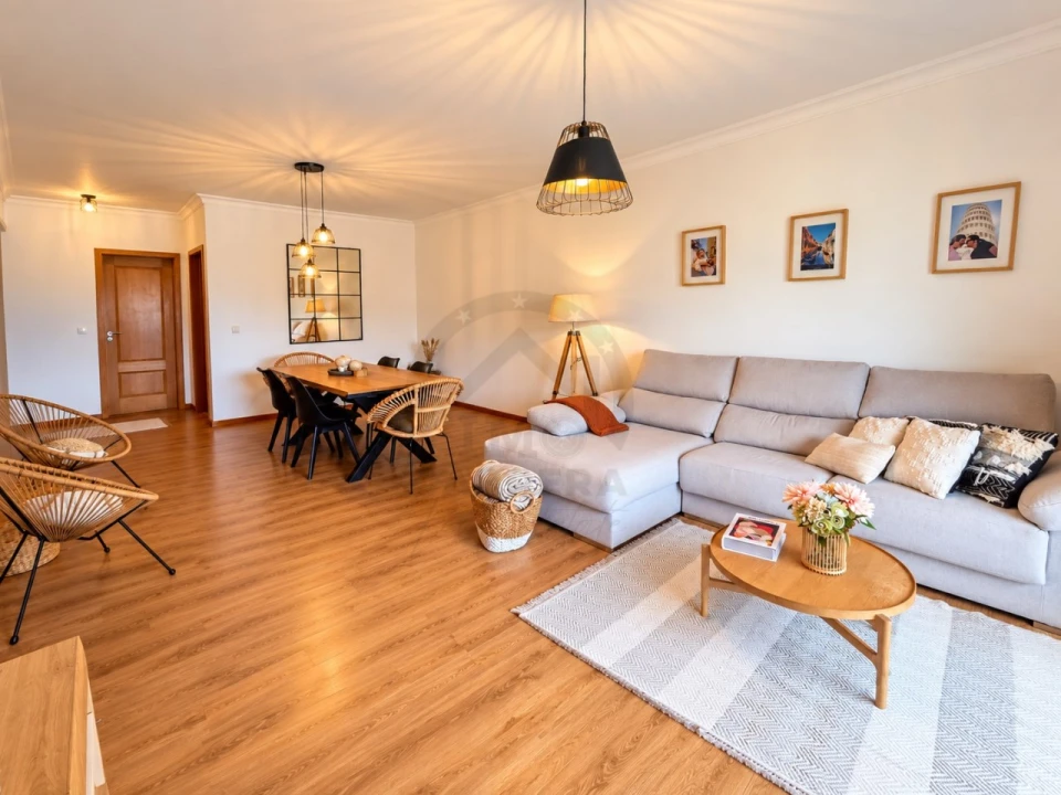 Apartamento T2 para Venda em Caniço Foto 10