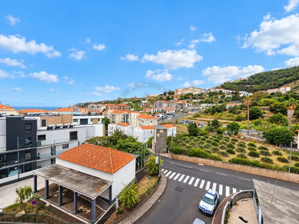 Apartamento T2 para Venda em Caniço Foto 13