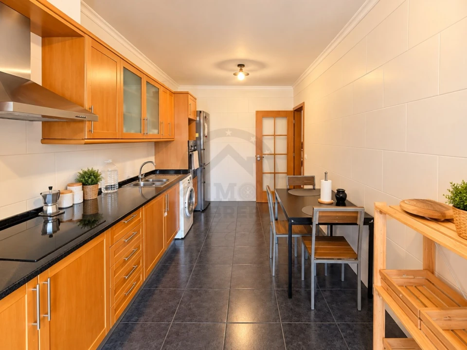 Apartamento T2 para Venda em Caniço Foto 15