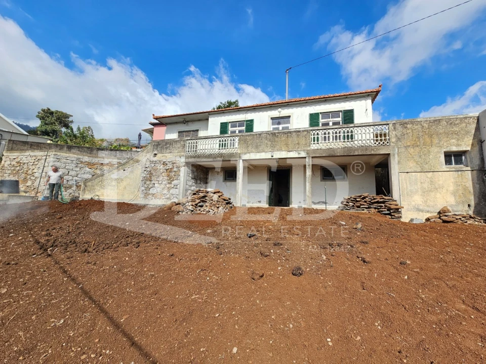 Moradia T3 para Venda em Santo Antonio Foto 12