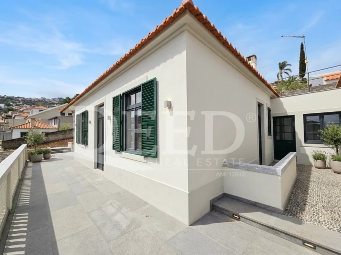 Moradia T3 para Venda em Santo Antonio Foto 3