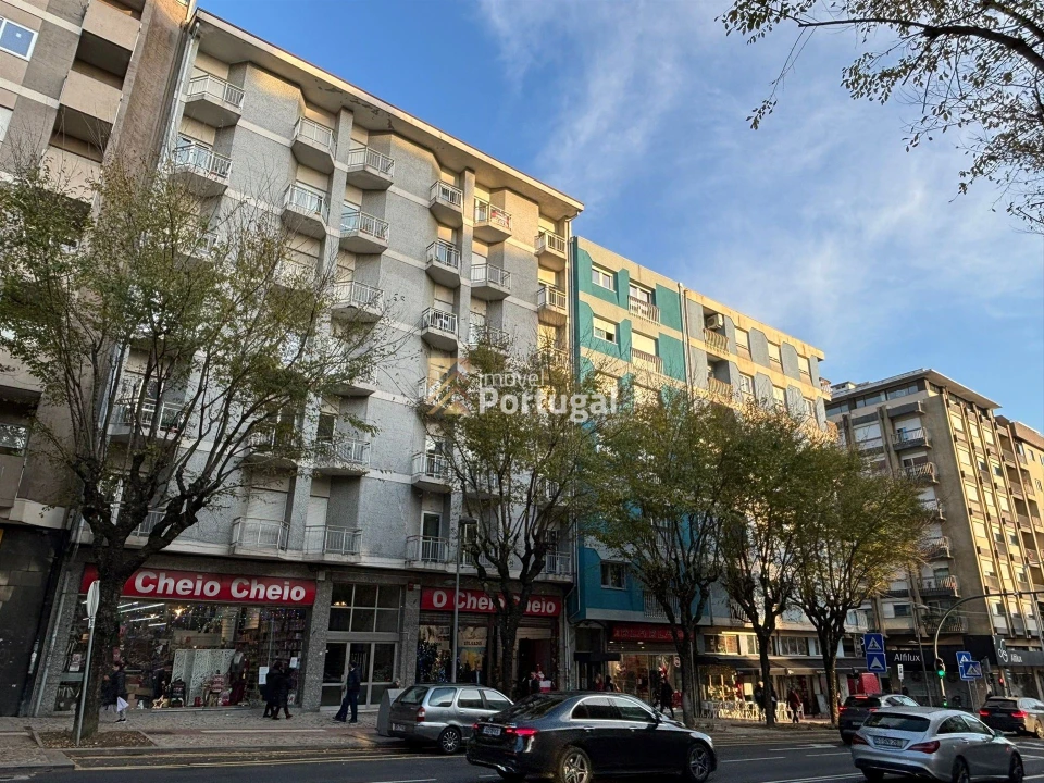 Apartamento T6 para Venda em Braga (São José de São Lázaro e São João do Souto) Foto 1