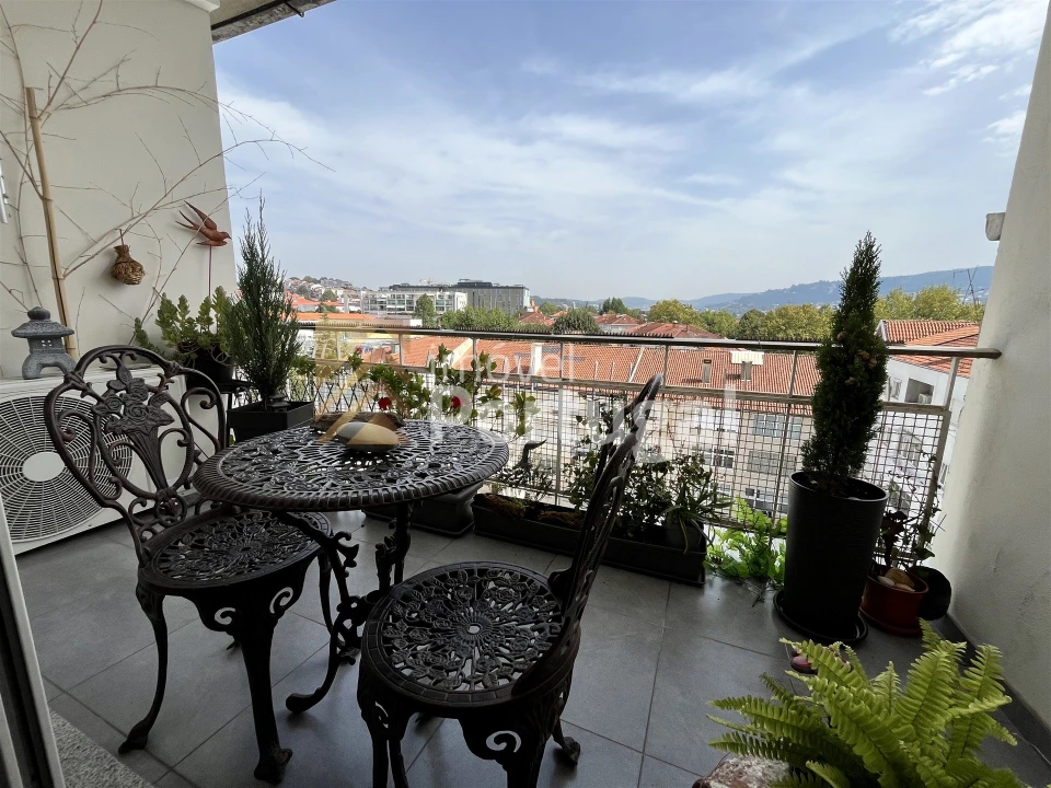 Apartamento T5 para Venda em Braga (São José de São Lázaro e São João do Souto) Foto 1