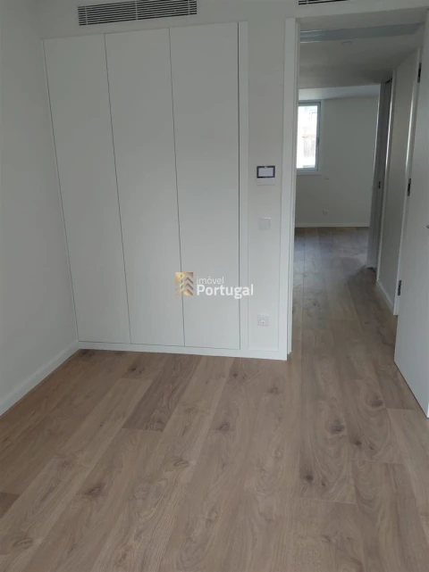 Apartamento T1 para Arrendamento em Cedofeita, Santo Ildefonso, Sé, Miragaia, São Nicolau e Vitória