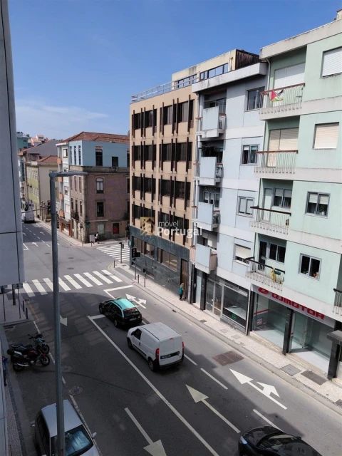 Apartamento T1 para Arrendamento em Cedofeita, Santo Ildefonso, Sé, Miragaia, São Nicolau e Vitória