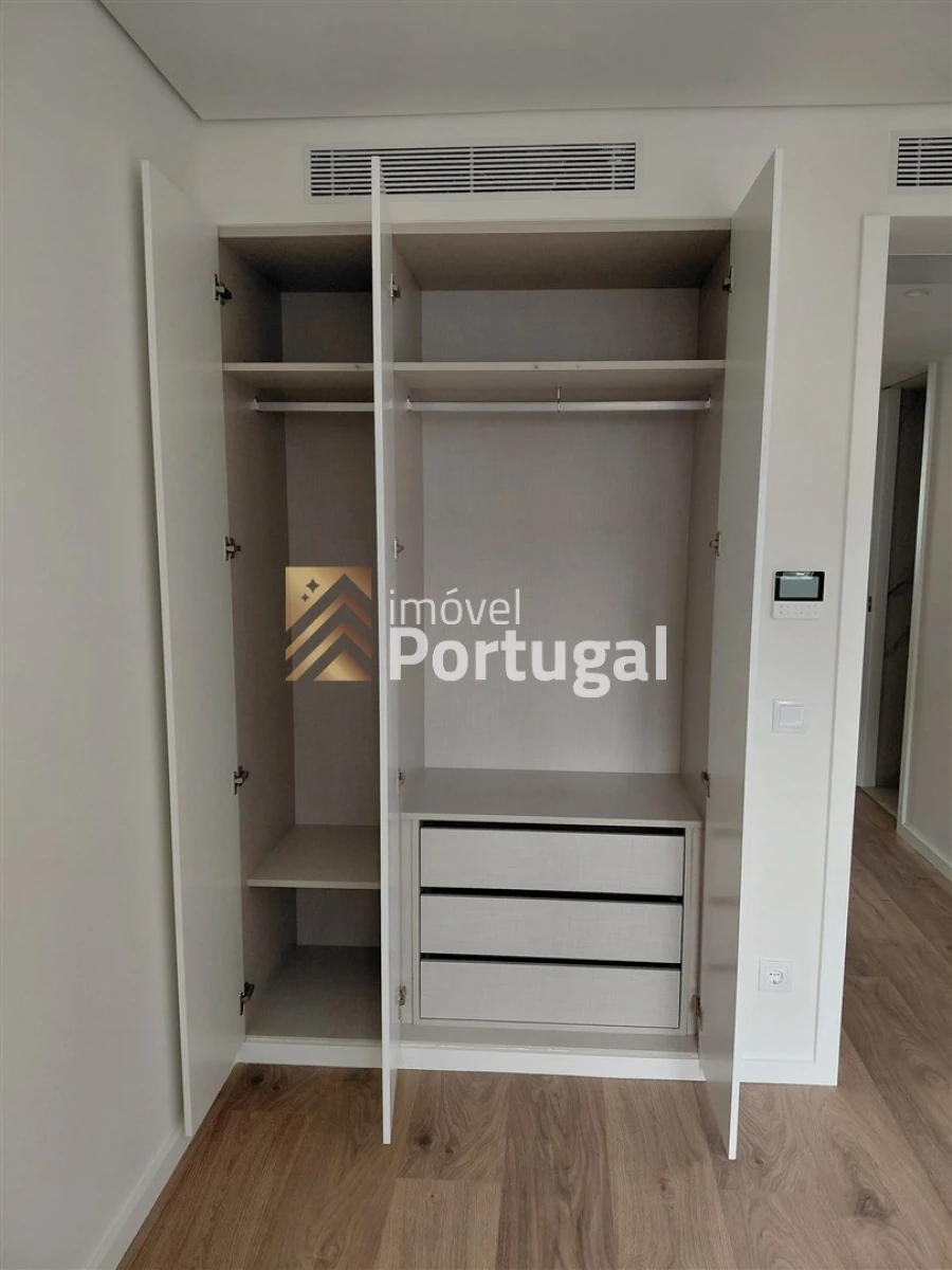 Apartamento T1 para Arrendamento em Cedofeita, Santo Ildefonso, Sé, Miragaia, São Nicolau e Vitória Foto 40