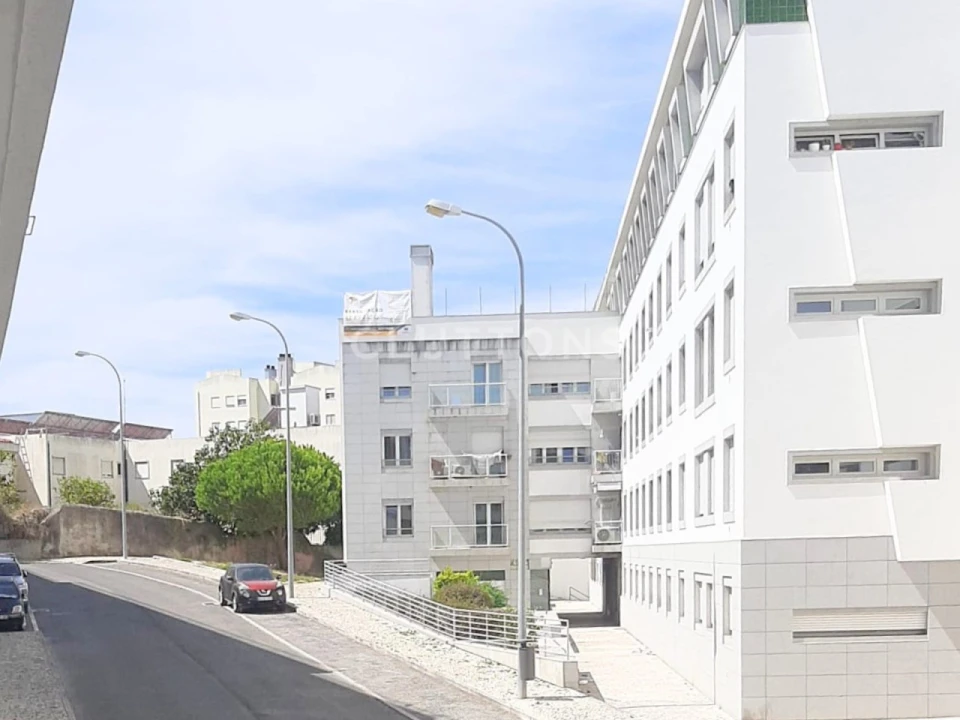 Apartamento T3 para Venda em Benfica Foto 2