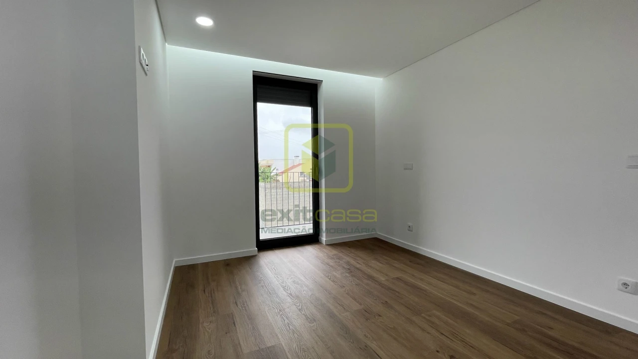 Apartamento T2 para Venda em São Bernardo Foto 12