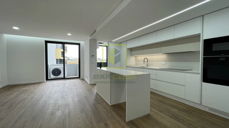 Apartamento T2 para Venda em São Bernardo Foto 3