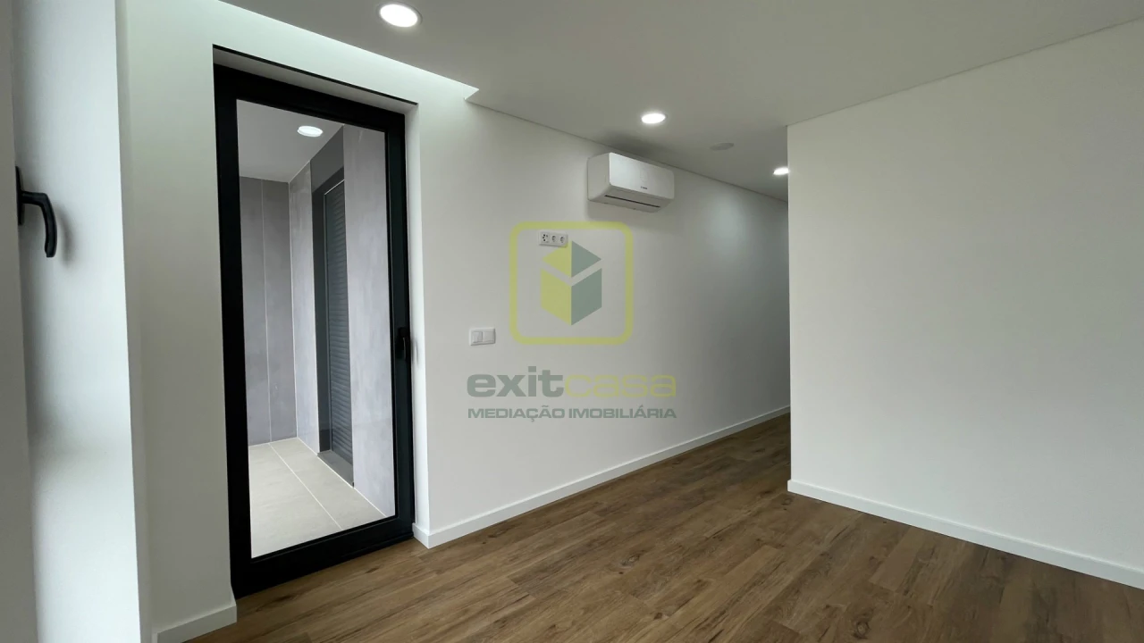Apartamento T2 para Venda em São Bernardo Foto 19