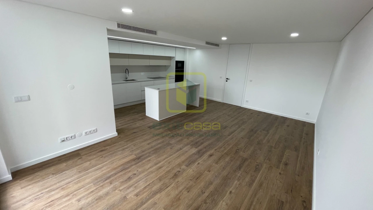 Apartamento T2 para Venda em São Bernardo Foto 3