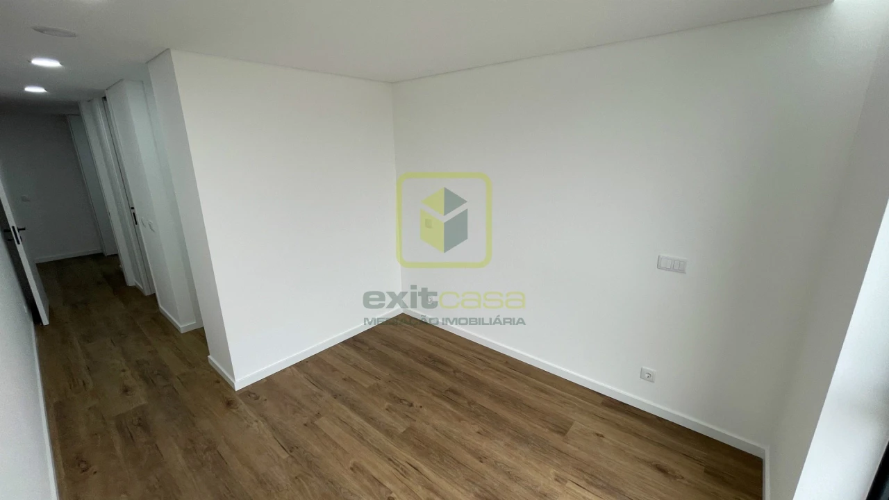 Apartamento T2 para Venda em São Bernardo Foto 21