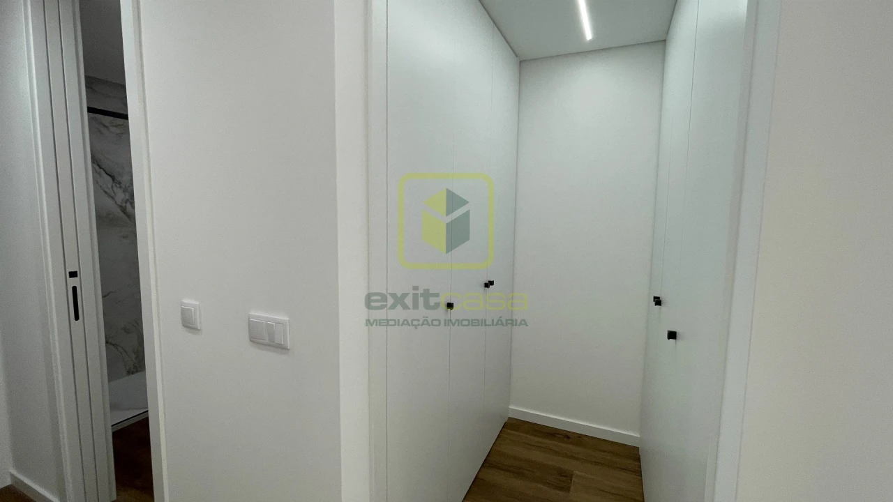 Apartamento T2 para Venda em São Bernardo Foto 17