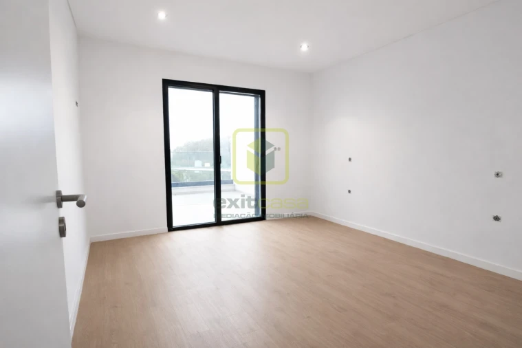 Apartamento T2 para Venda em Esgueira Foto 11