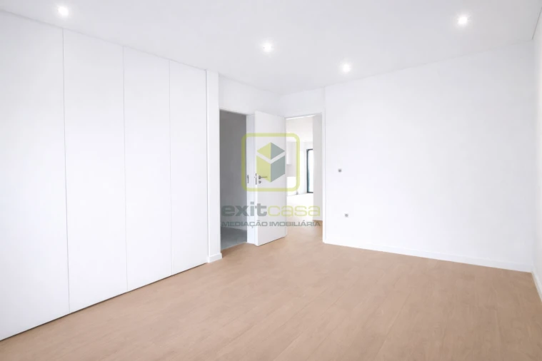 Apartamento T3 para Venda em Esgueira Foto 9