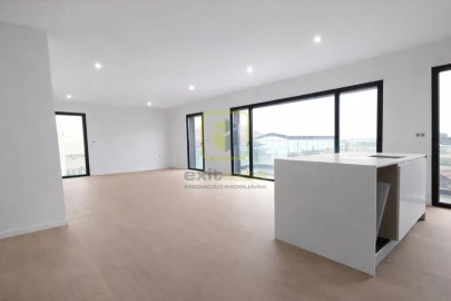 Apartamento T2 para Venda em Esgueira