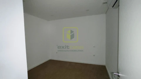 Apartamento T2 para Venda em Esgueira