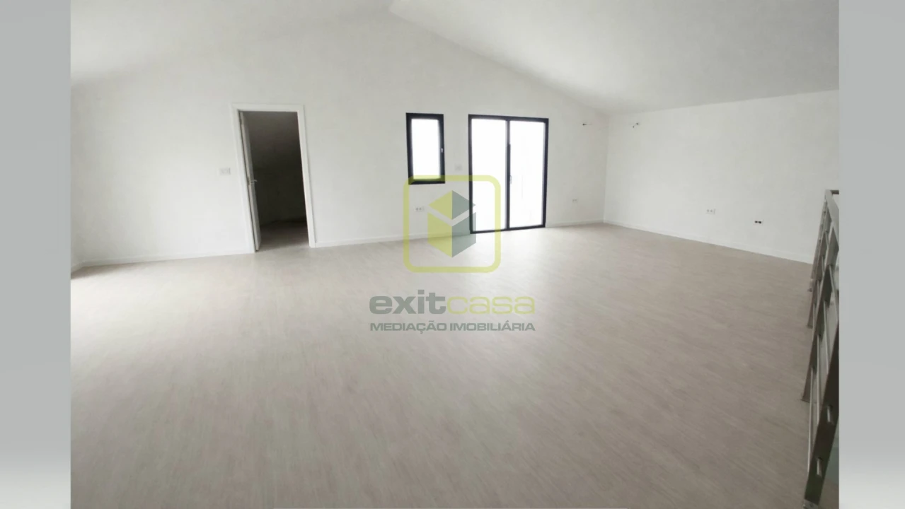 Apartamento T2 para Venda em Esgueira Foto 1