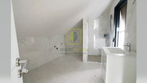 Apartamento T3 para Venda em Esgueira
