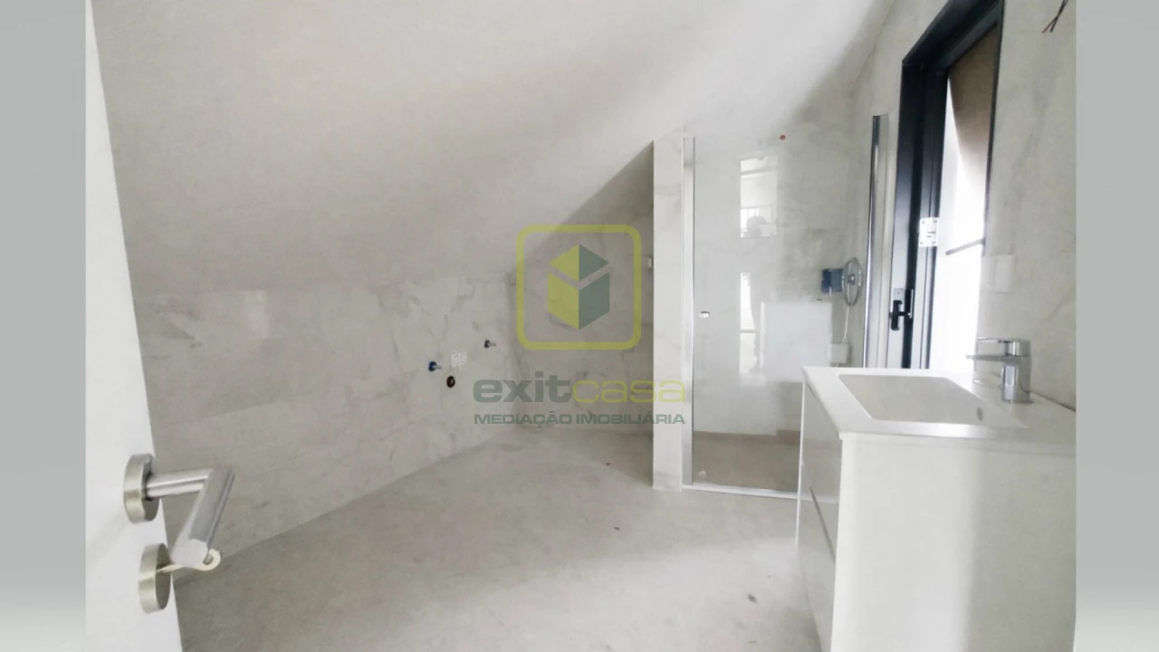 Apartamento T3 para Venda em Esgueira Foto 11