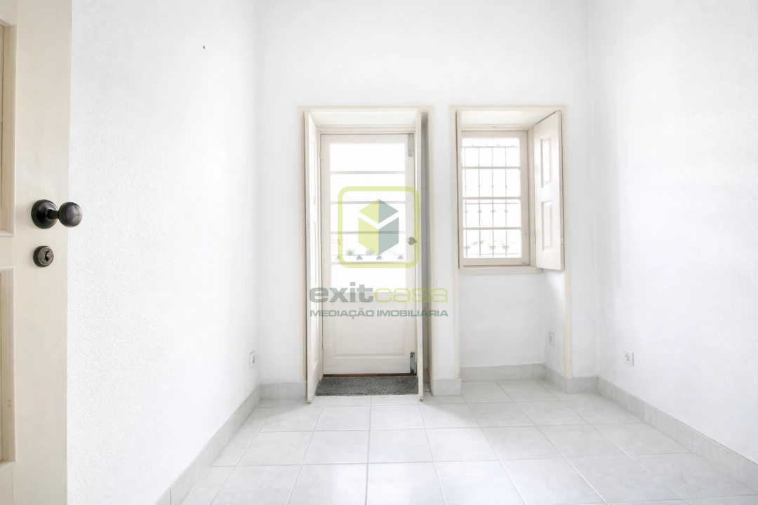 Apartamento T5 para Venda em Glória e Vera Cruz Foto 16