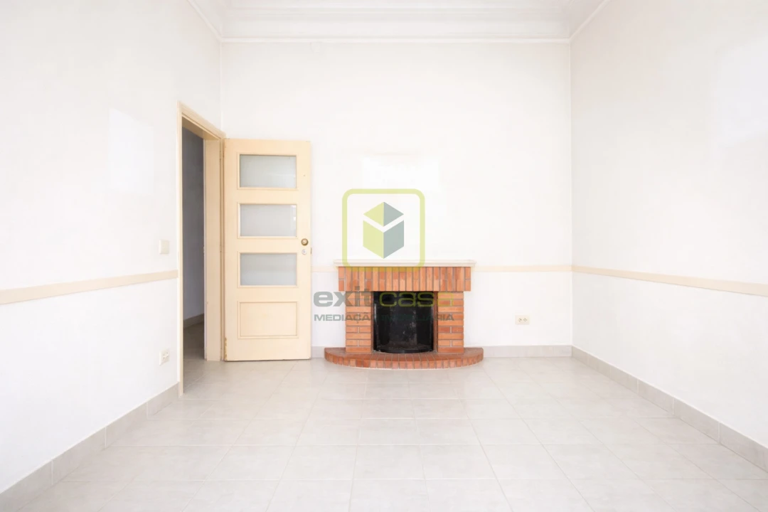 Apartamento T5 para Venda em Glória e Vera Cruz Foto 1
