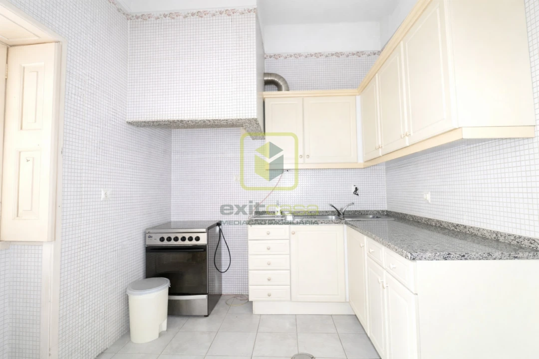 Apartamento T5 para Venda em Glória e Vera Cruz Foto 3