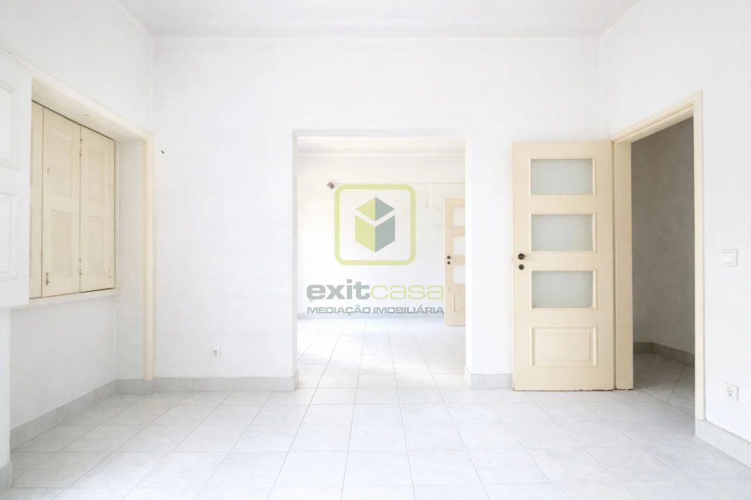 Apartamento T5 para Venda em Glória e Vera Cruz Foto 9